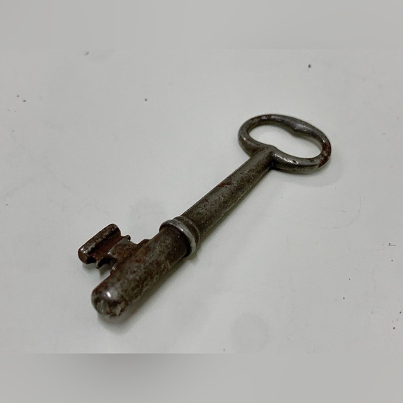 c. 1900 Antique Michigan Industrial Commercial Solid Barrel Skeleton Key - Picture 14 of 14